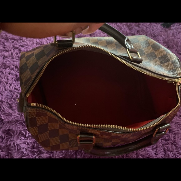 Louis Vuitton - Picture 3 of 4